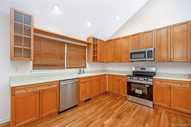 Come and see this recently refreshed, spacious Hi-Ranch in - photo 17