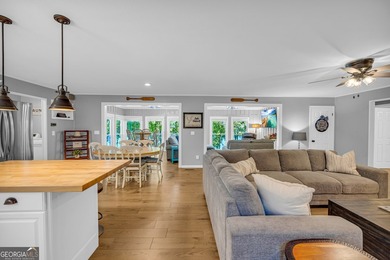 Welcome to beautiful Lake Hartwell. This remodeled lakefront - photo 18
