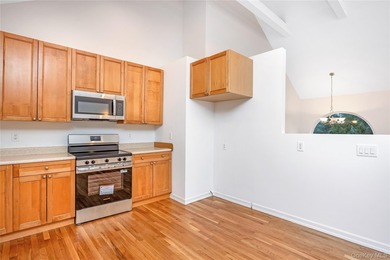 Come and see this recently refreshed, spacious Hi-Ranch in - photo 18