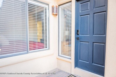 Beautifully upgraded & fully furnished, this 3-bedroom, 3-bath - photo 18