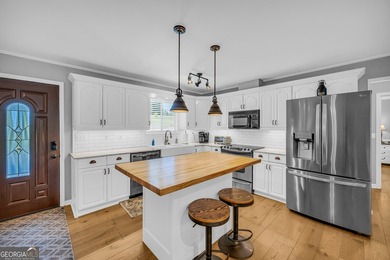 Welcome to beautiful Lake Hartwell. This remodeled lakefront - photo 20