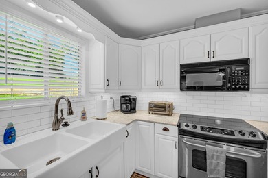 Welcome to beautiful Lake Hartwell. This remodeled lakefront - photo 22