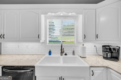 Welcome to beautiful Lake Hartwell. This remodeled lakefront - photo 23