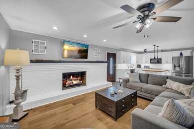 Welcome to beautiful Lake Hartwell. This remodeled lakefront - photo 28