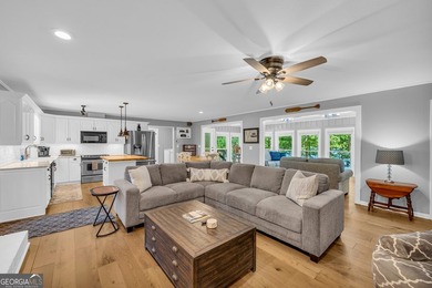 Welcome to beautiful Lake Hartwell. This remodeled lakefront - photo 29