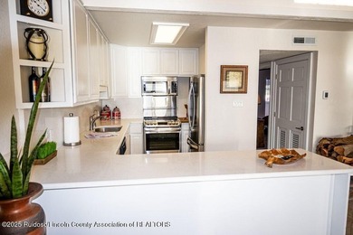 Beautifully upgraded & fully furnished, this 3-bedroom, 3-bath - photo 30