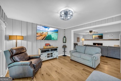 Welcome to beautiful Lake Hartwell. This remodeled lakefront - photo 37