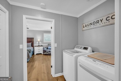 Welcome to beautiful Lake Hartwell. This remodeled lakefront - photo 39