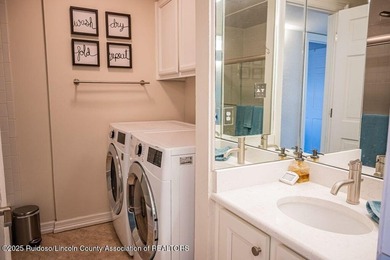 Beautifully upgraded & fully furnished, this 3-bedroom, 3-bath - photo 43