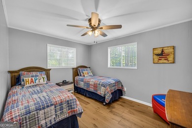 Welcome to beautiful Lake Hartwell. This remodeled lakefront - photo 47