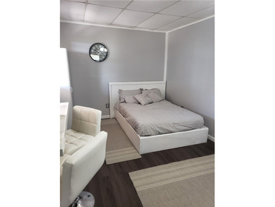 11%+ CAP RATE! FURNISHED TRIPLEX ON NORTH BEACH - INVESTOR - photo 11