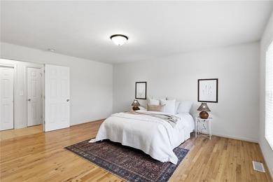 Welcome Home to 1024 Pondbrook Point! This charming - photo 15