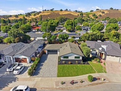 Welcome to 1075 Cloverbrook Drive, a beautifully remodeled home - photo 31