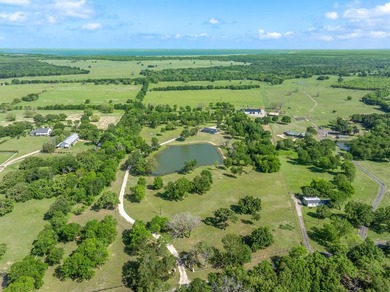 Within 1 hour of Dallas- World-class 408+/- acre hunting resort - photo 1