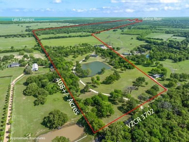 Within 1 hour of Dallas- World-class 408+/- acre hunting resort - photo 2