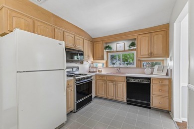 Welcome to 31 Sunset Drive, a true nature lovers' paradise! - photo 11