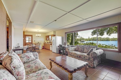 *LAKEFRONT*GORGEOUS VIEWS*ACREAGE* Escape to your own private - photo 11