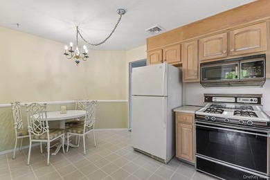 Welcome to 31 Sunset Drive, a true nature lovers' paradise! - photo 12