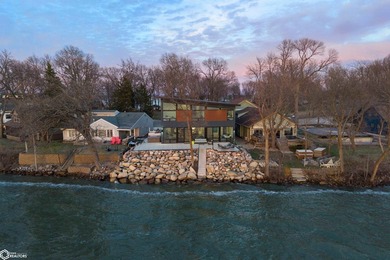 An unmatched stretch of shoreline, where every room lives in the - photo 5