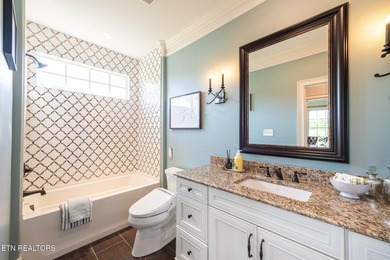Welcome home to this luxury estate in the prestigious and - photo 9