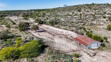 Welcome to your private hunting paradise in Del Rio, Texas. This - photo 40