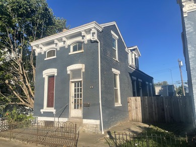 (private lake, pond, creek) Home Sale Pending in Newport Kentucky