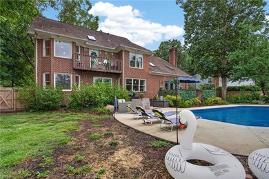Welcome home to this classic brick home tucked in a cul-de-sac - photo 42