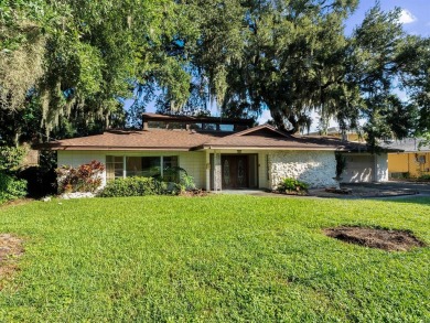 Lake Home For Sale in Orlando, Florida