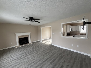 4 bedroom - 2.5 baths - Candlewood Lake-1 Acre-1 Hour to Columbus - photo 6
