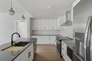 Coral Springs Condos. Best location in complex! New! Ground