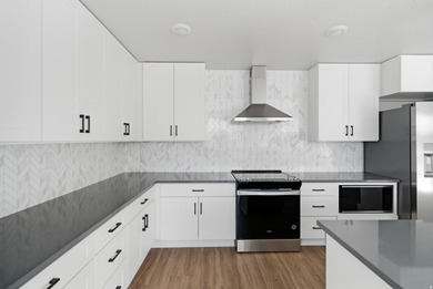 Coral Springs Condos. Best location in complex! New! Ground