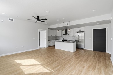 Coral Springs Condos. Best location in complex! New! Ground