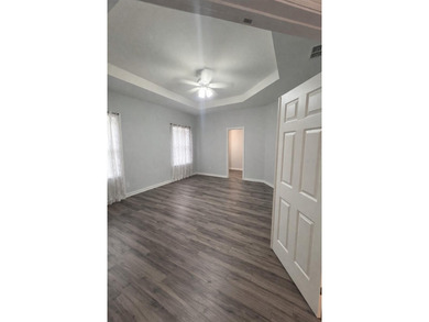 Beautiful home located in the desirable community of The Lakes - photo 11