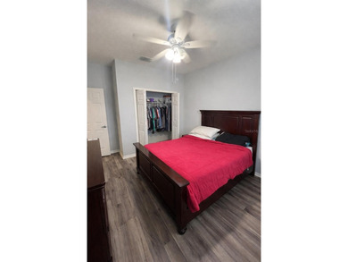 Beautiful home located in the desirable community of The Lakes - photo 13