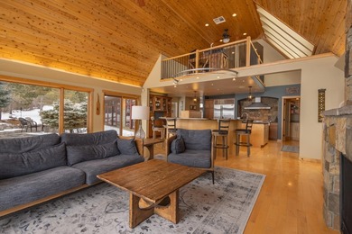 Experience luxury lake living at this incredible 4 bedroom, 4 - photo 6