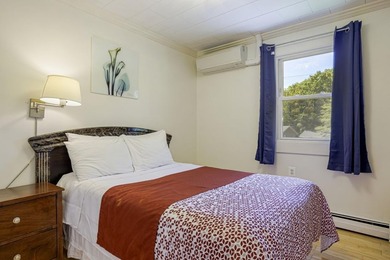 Adorable split level ranch in immaculate shape with large fenced - photo 36