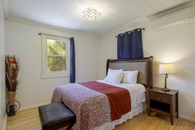 Adorable split level ranch in immaculate shape with large fenced - photo 42