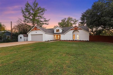 Lake Granbury Home For Sale in Granbury Texas