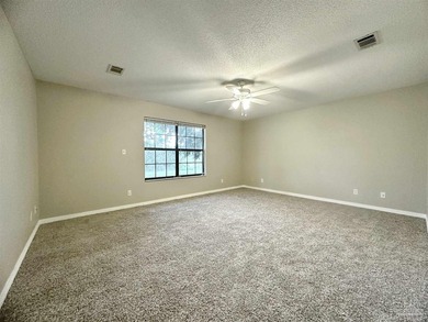 Golfer's Paradise! Large 4BR home sits on the duck pond of the - photo 22