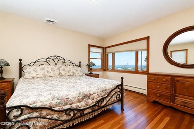 Breathtaking Verrazzano Bridge Views from Every Room! Welcome to - photo 27