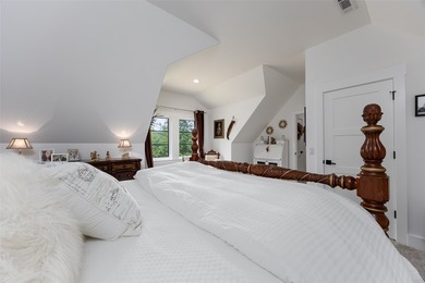 Exclusive, rare design 3BR/2.5BA custom home estate on .98 acre - photo 28