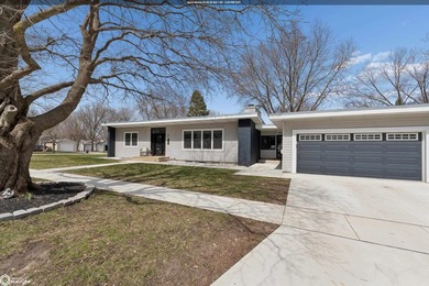 Modern living, completely reimagined. This fully updated home - photo 1