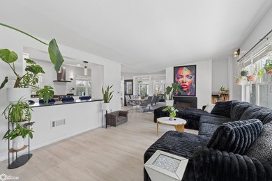 Modern living, completely reimagined. This fully updated home - photo 4