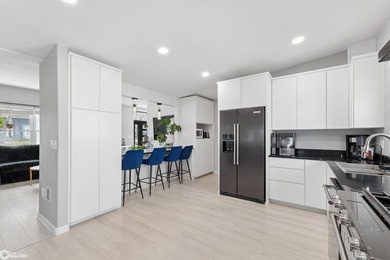 Modern living, completely reimagined. This fully updated home - photo 9