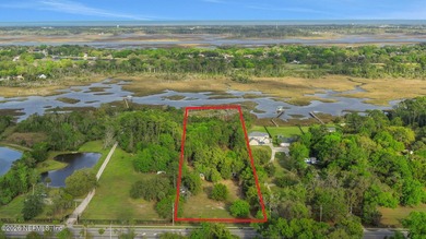 Charming Bungalow on 4.99 Acres on the Water Welcome to your - photo 1