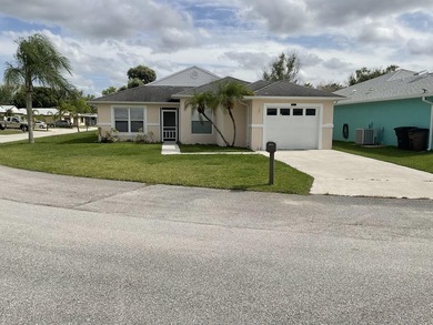 Welcome to this immaculate Home with an open Plan. Enjoy an - photo 1