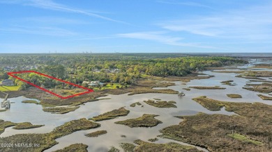 Charming Bungalow on 4.99 Acres on the Water Welcome to your - photo 2