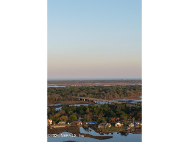 Charming Bungalow on 4.99 Acres on the Water Welcome to your - photo 3