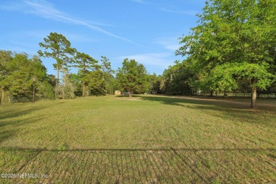 Charming Bungalow on 4.99 Acres on the Water Welcome to your - photo 7