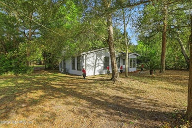 Charming Bungalow on 4.99 Acres on the Water Welcome to your - photo 8